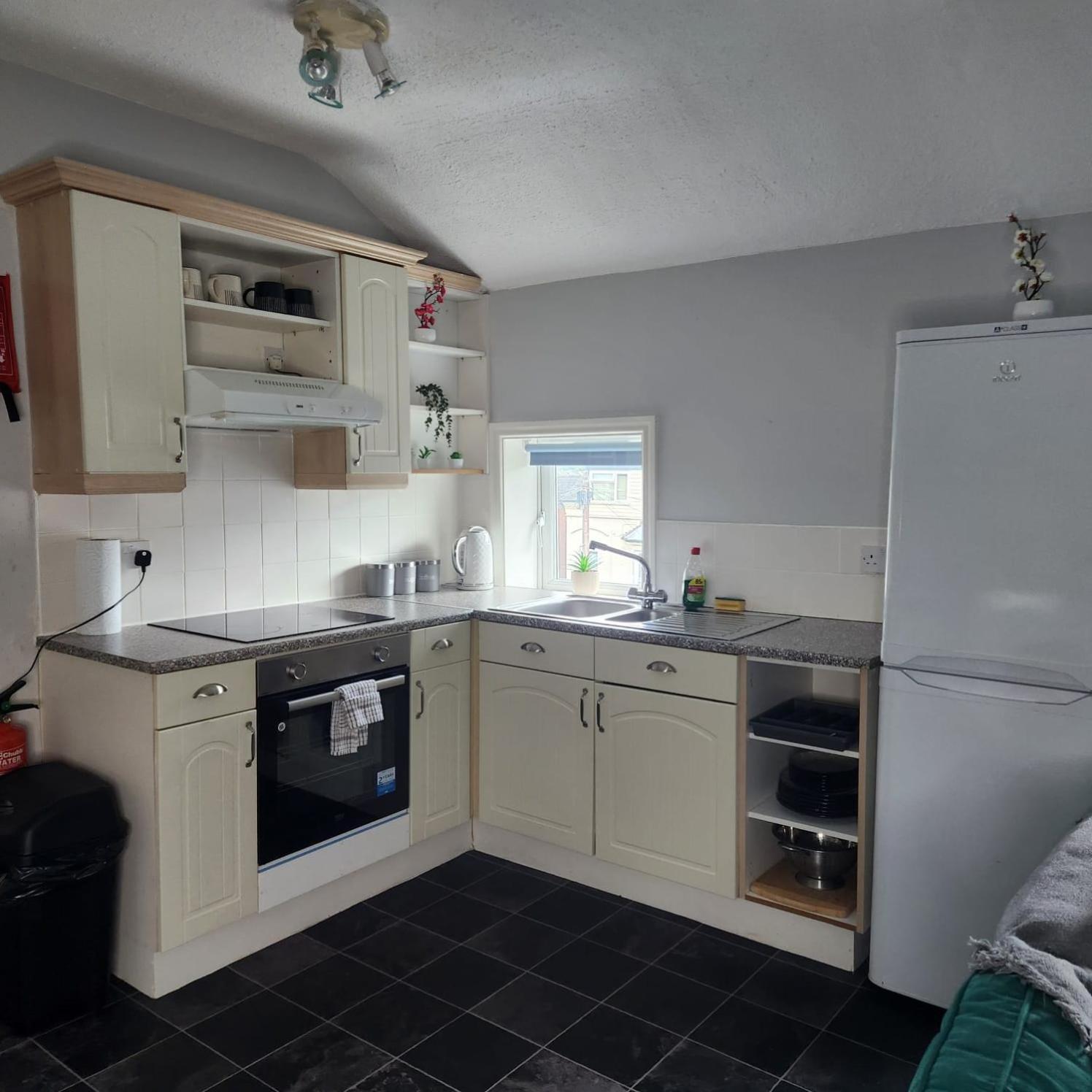 Cottage Style 2 Bedroom Apt In City, Near Utilita Arena & Free Parking Birmingham Bagian luar foto