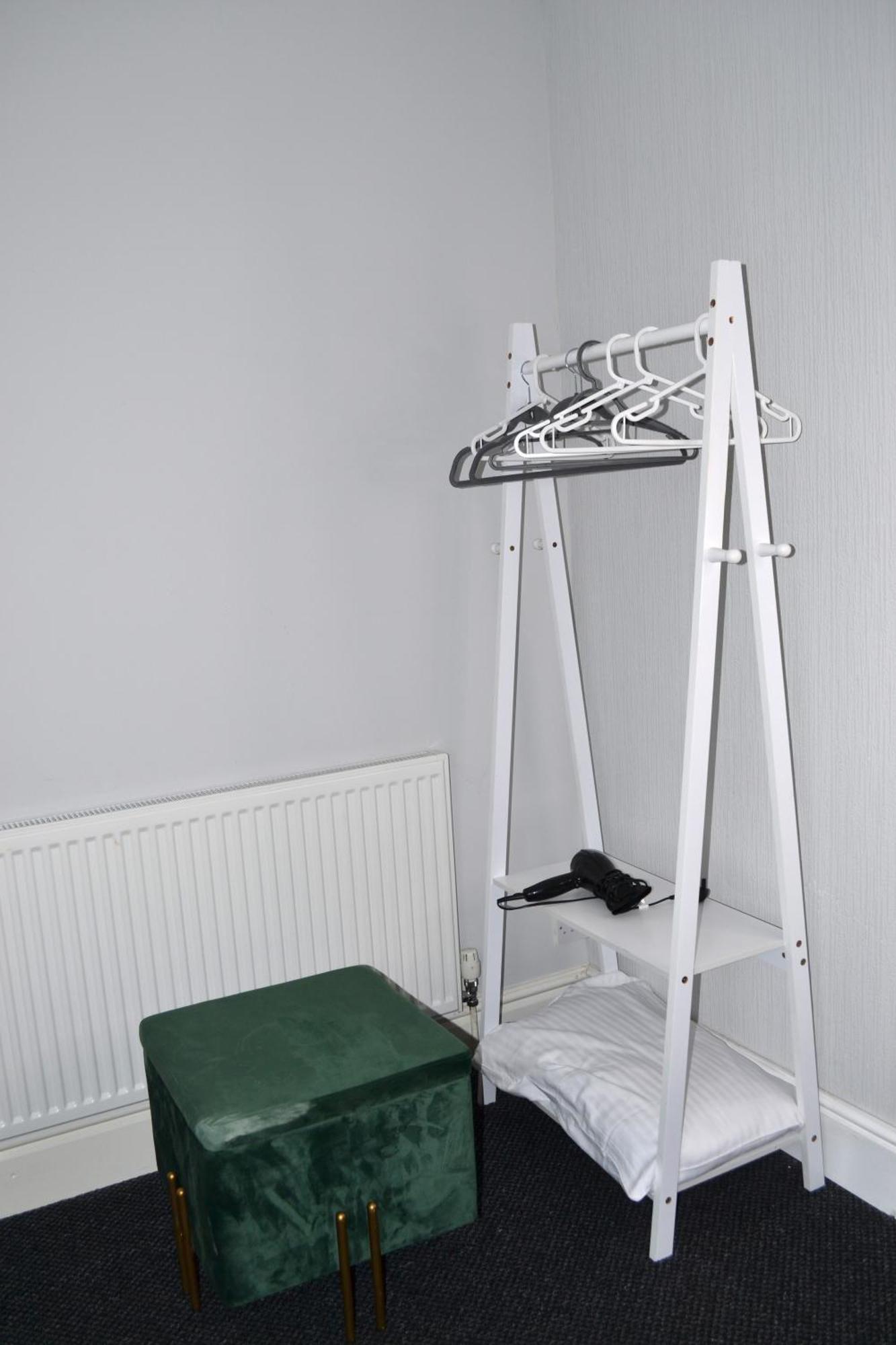 Cottage Style 2 Bedroom Apt In City, Near Utilita Arena & Free Parking Birmingham Bagian luar foto