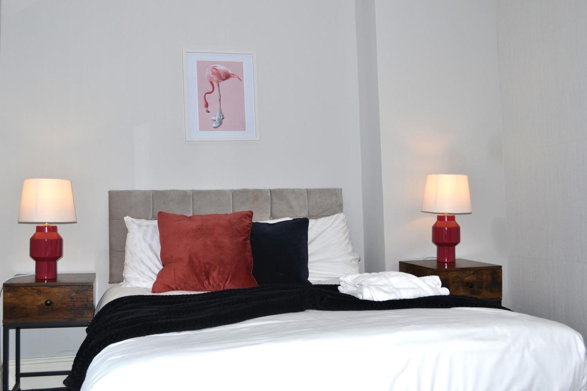 Cottage Style 2 Bedroom Apt In City, Near Utilita Arena & Free Parking Birmingham Bagian luar foto
