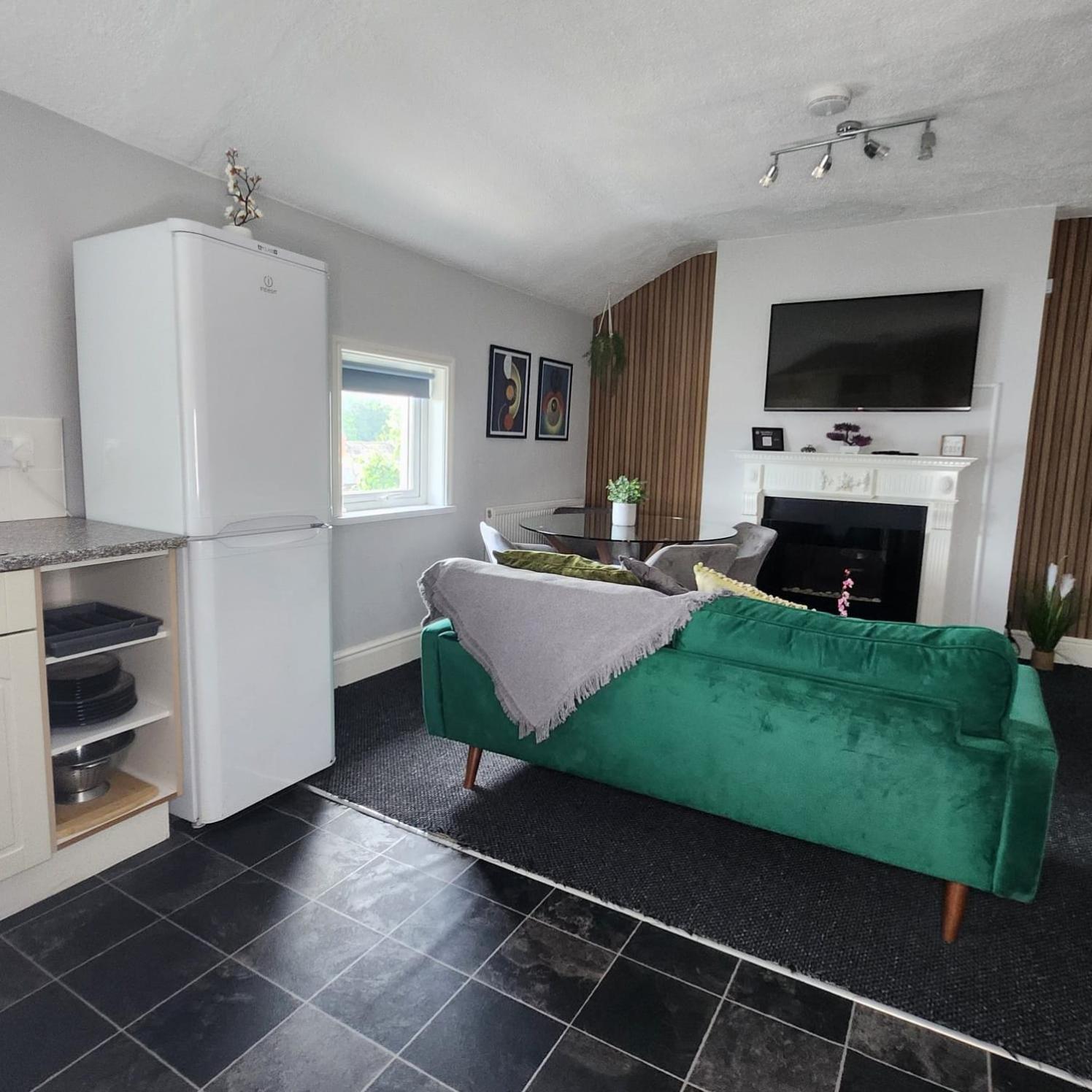 Cottage Style 2 Bedroom Apt In City, Near Utilita Arena & Free Parking Birmingham Bagian luar foto