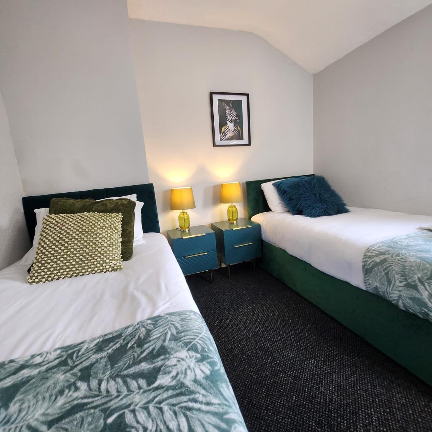 Cottage Style 2 Bedroom Apt In City, Near Utilita Arena & Free Parking Birmingham Bagian luar foto